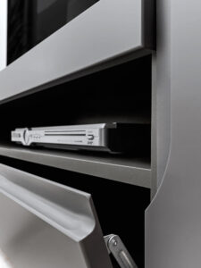 Szafka RTV Simpla 200 cm grafitowa stojąca / wisząca, aranżacja detal 5