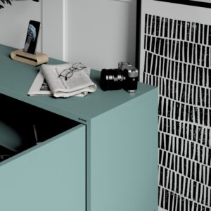 Metalowa szafka RTV na nóżkach Loft ROSA 115x59.5 cm niebieska